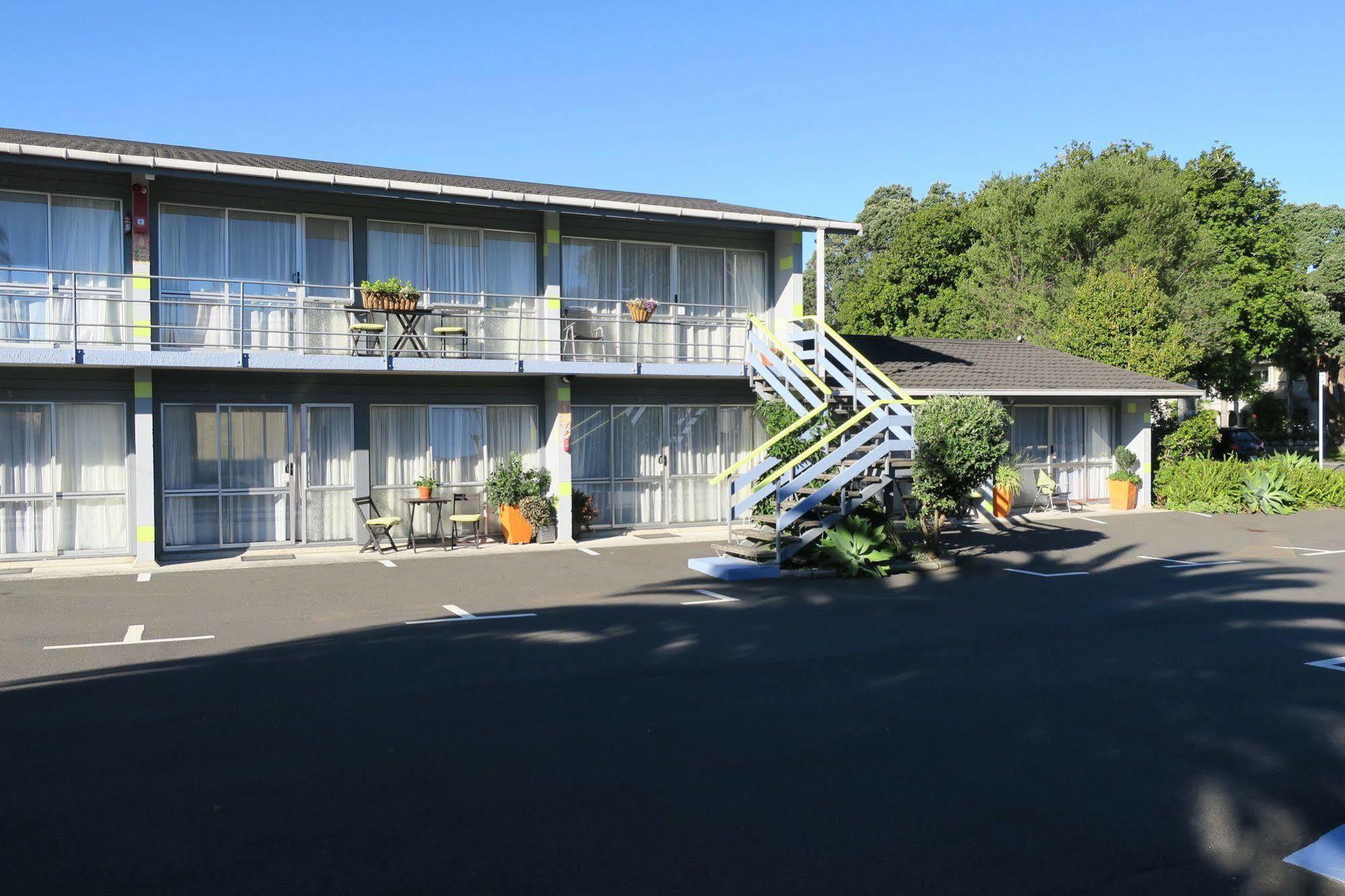 Roselands Motel Tauranga Exterior photo