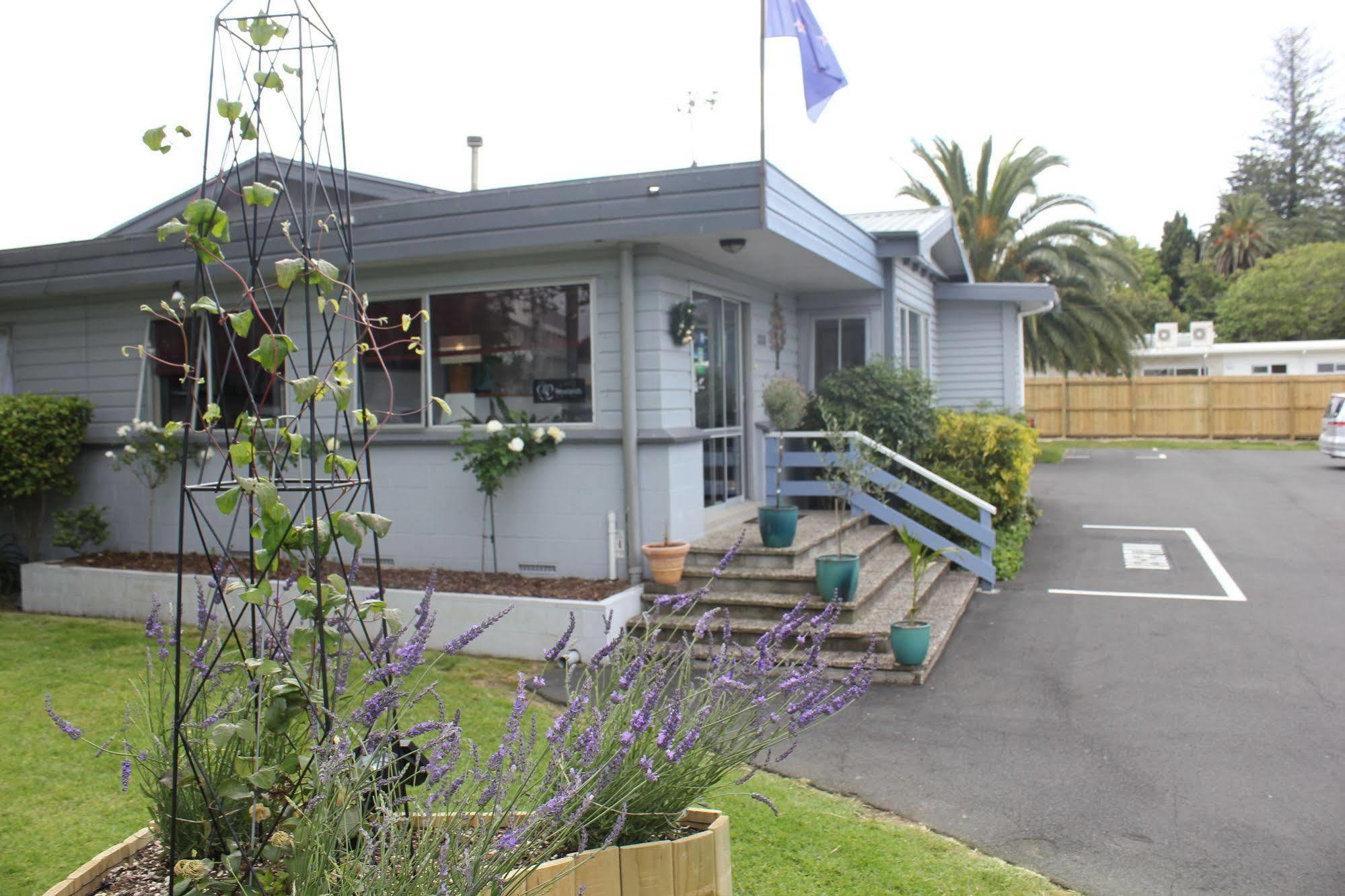 Roselands Motel Tauranga Exterior photo