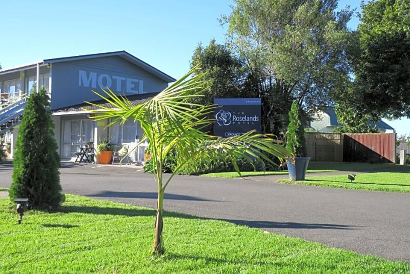 Roselands Motel Tauranga Exterior photo